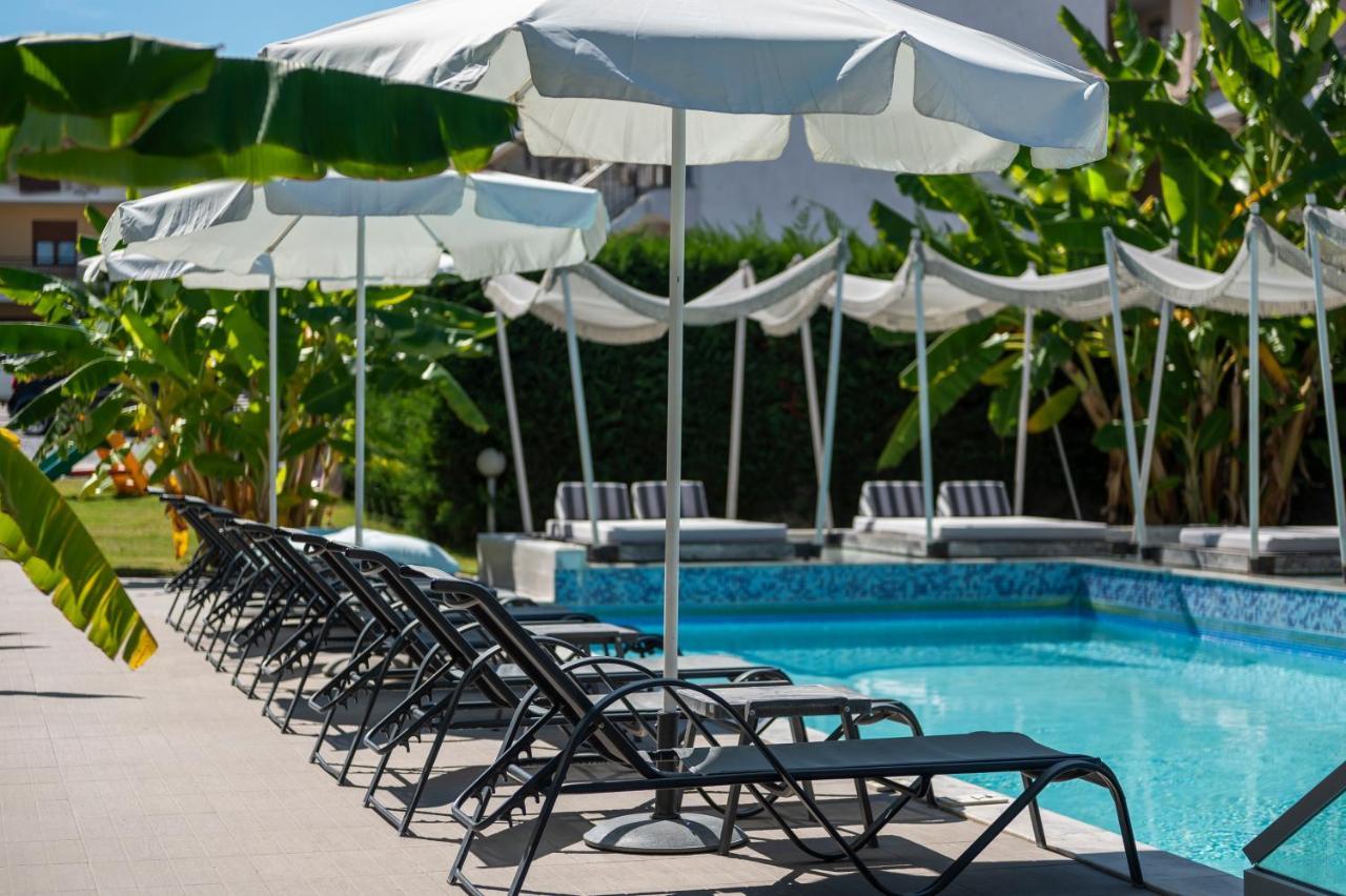 Adonis Luxury Village Pefkochori Buitenkant foto